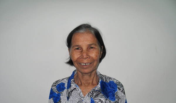 Success! Samun from Cambodia raised $398 to fund cataract surgery. | Watsi